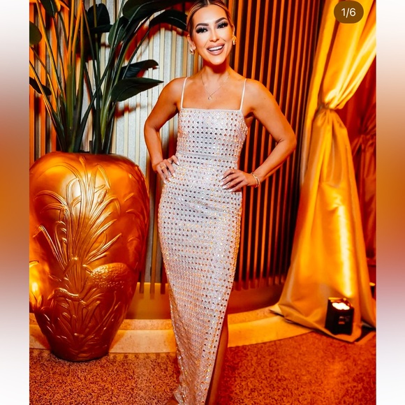 OH POLLY DRESS size 4 wore once for NYE last year- absolutely gorgeous - Picture 2 of 3